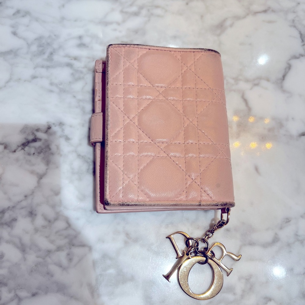 Dior wallet